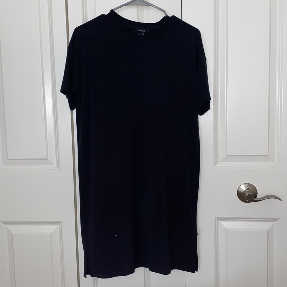 black tshirt dress